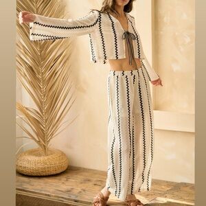 Elegant Black and Cream Zigzag Swim Cover-Up Set